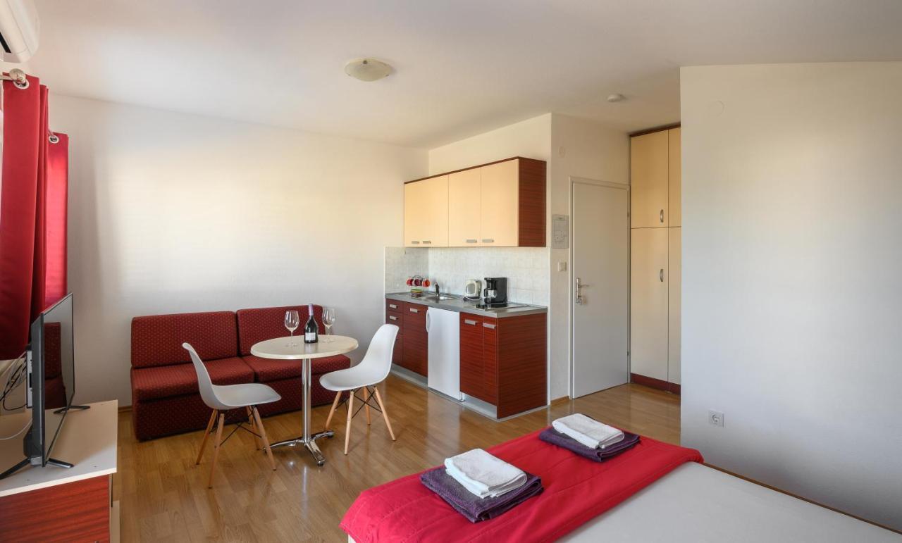 Apartments Blatancic Vodice Exterior foto